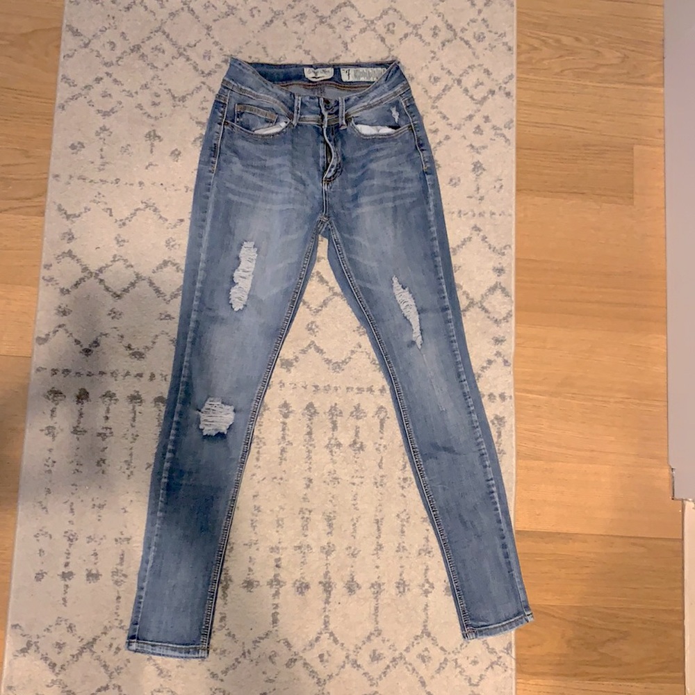 Light washed ripped skinny jeans